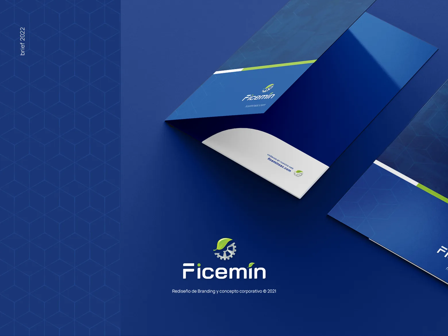 Carpeta corporativa de Ficemin en azul con el logotipo y un detalle verde